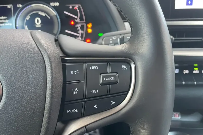 Lexus UX din 2024 cu 17.814 km - oferta LEX216528 - foto 26