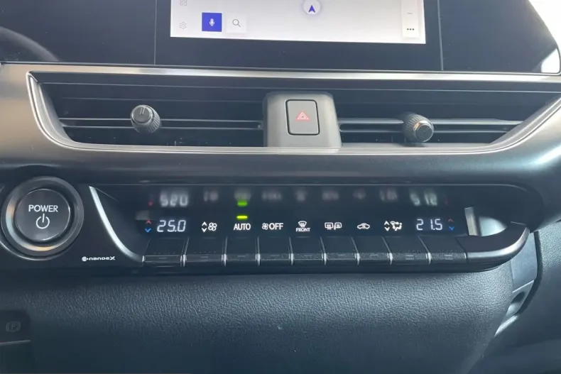 Lexus UX din 2024 cu 17.814 km - oferta LEX216528 - foto 28