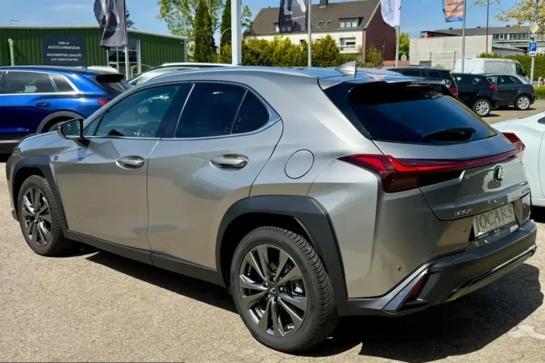 Lexus UX din 2024 cu 18.027 km - oferta LEX216530 - foto 4