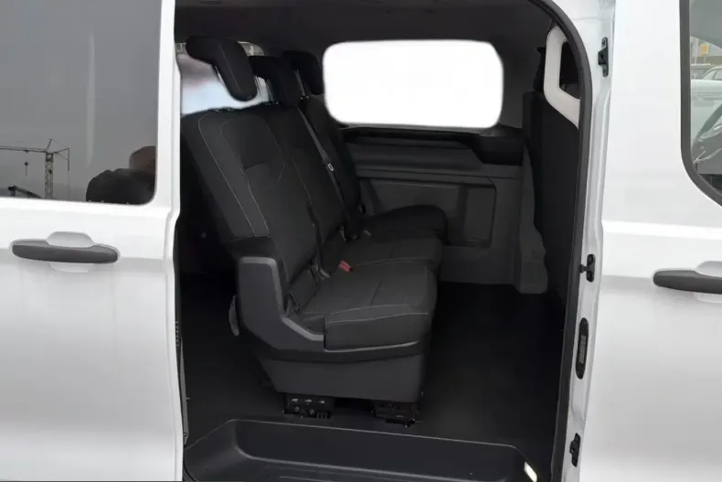 Ford Transit Custom din 2025 cu 5.500 km - oferta FOR216531 - foto 10