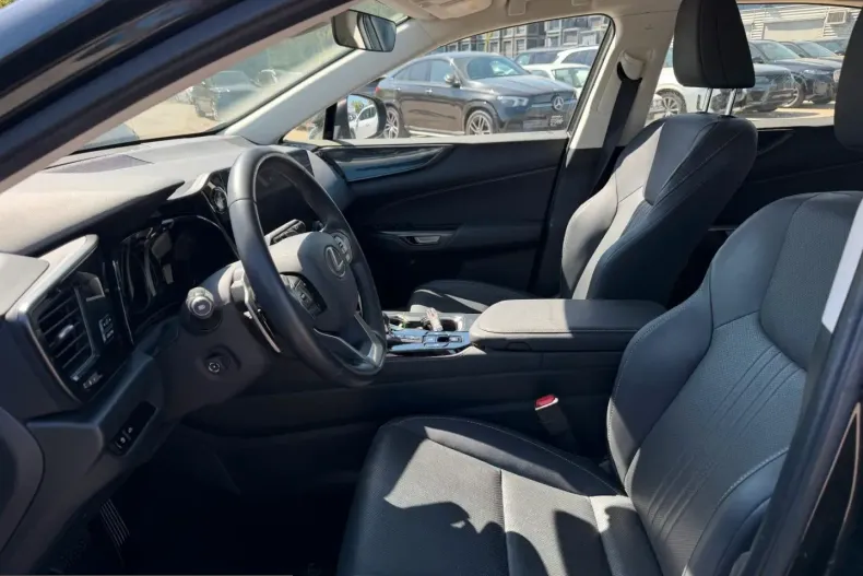 Lexus NX 350h din 2024 cu 50.697 km - oferta LEX216561 - foto 8