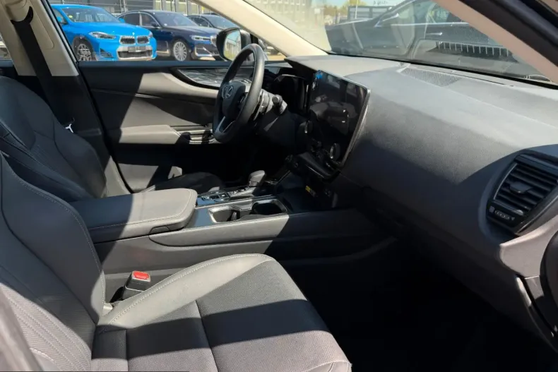 Lexus NX 350h din 2024 cu 50.697 km - oferta LEX216561 - foto 9