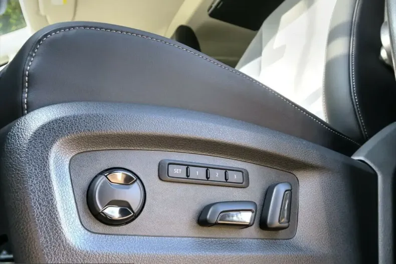 Volkswagen T6 Multivan din 2024 cu 21.500 km - oferta VOL216567 - foto 25