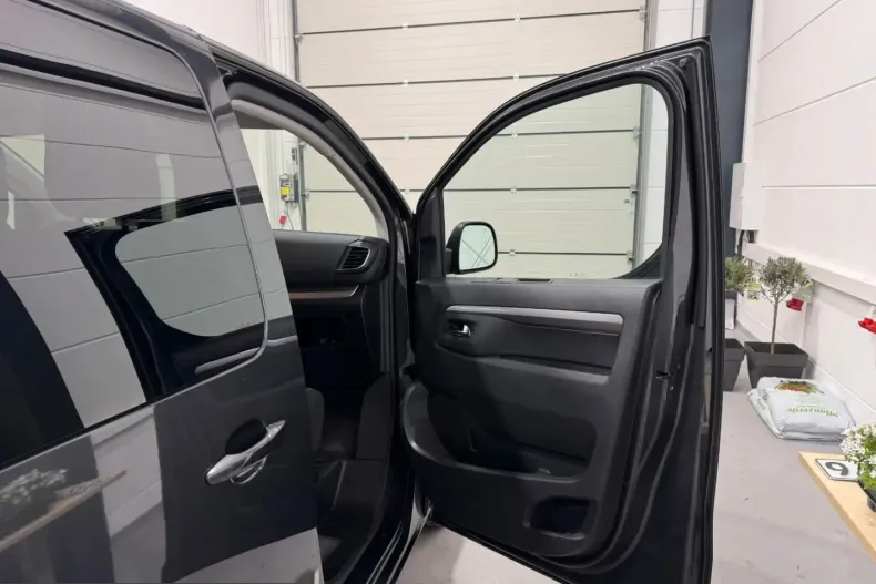 Opel Zafira din 2025 cu 16.243 km - oferta OPE216571 - foto 27