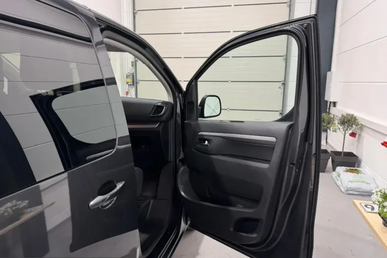 Opel Zafira din 2025 cu 16.243 km - oferta OPE216571 - foto 28