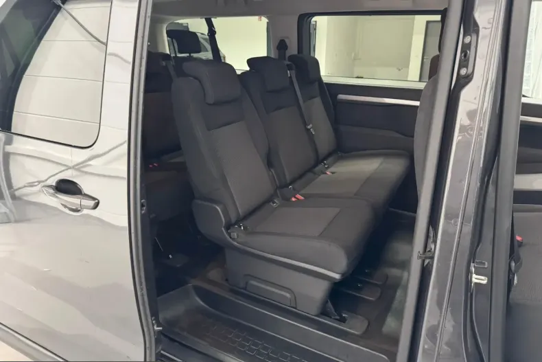 Opel Zafira din 2025 cu 16.243 km - oferta OPE216571 - foto 31