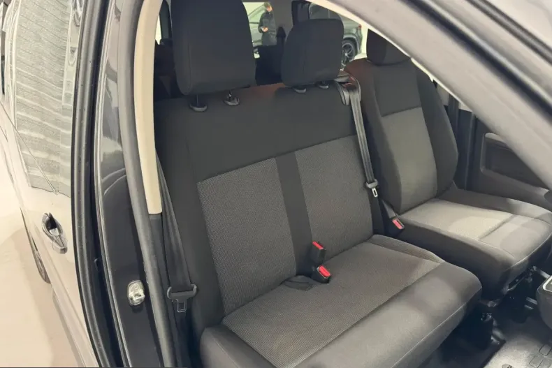 Opel Zafira din 2025 cu 16.243 km - oferta OPE216571 - foto 32