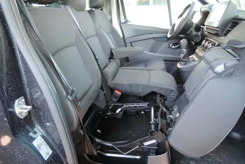 Renault Trafic din 2024 cu 20.832 km - oferta REN216573 - foto 11
