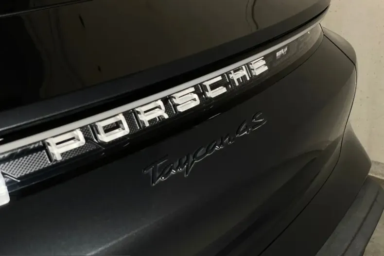 Porsche Taycan din 2024 cu 23.600 km - oferta POR216577 - foto 12