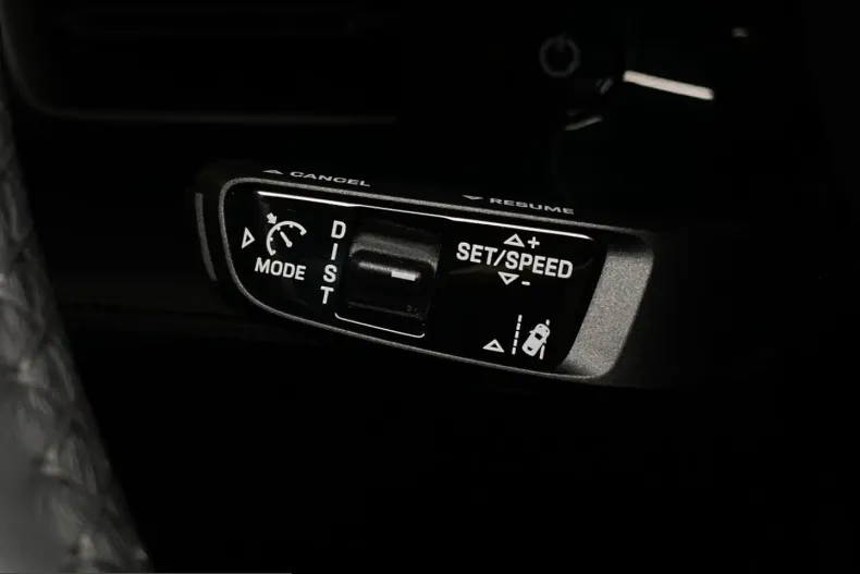 Porsche Taycan din 2024 cu 23.600 km - oferta POR216577 - foto 21