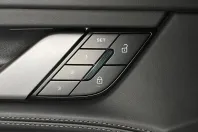 Porsche Taycan din 2024 cu 23.600 km - oferta POR216577 - foto 25