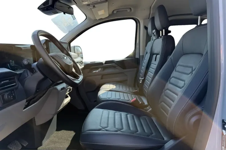 Ford Tourneo Custom din 2025 cu 11.037 km - oferta FOR216583 - foto 11