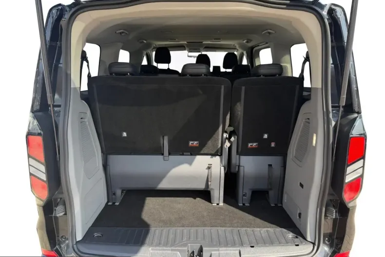 Ford Tourneo Custom din 2025 cu 25.661 km - oferta FOR216586 - foto 11