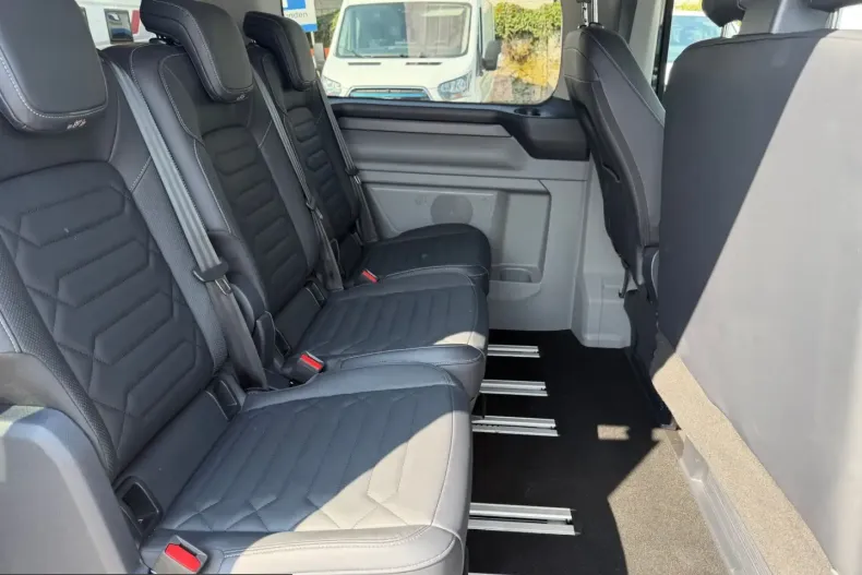 Ford Tourneo Custom din 2025 cu 25.661 km - oferta FOR216586 - foto 20
