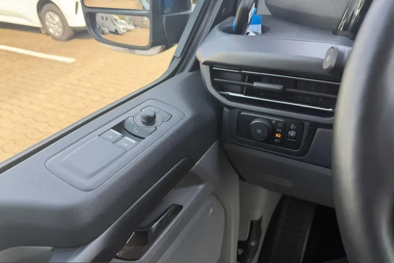 Ford Tourneo Custom din 2025 cu 25.661 km - oferta FOR216586 - foto 22