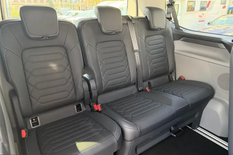 Ford Tourneo Custom din 2025 cu 25.661 km - oferta FOR216586 - foto 25