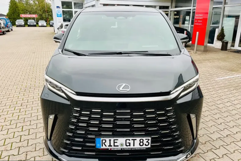 Lexus LM din 2024 cu 8.000 km - oferta LEX216588 - foto 3
