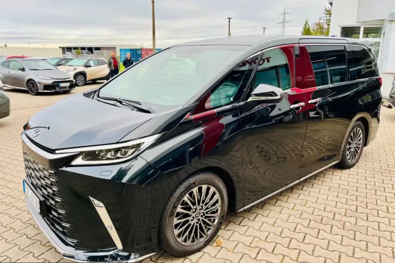 Lexus LM din 2024 cu 8.000 km - oferta LEX216588 - foto 4