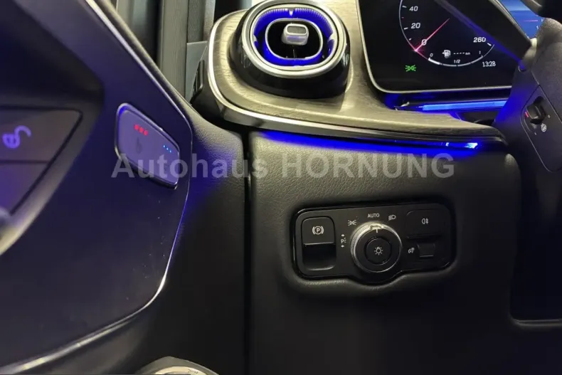 Mercedes-Benz V 300 (Clasa V) din 2025 cu 17.186 km - oferta MER216590 - foto 12