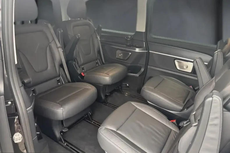 Mercedes-Benz V 300 (Clasa V) din 2024 cu 14.757 km - oferta MER216592 - foto 11