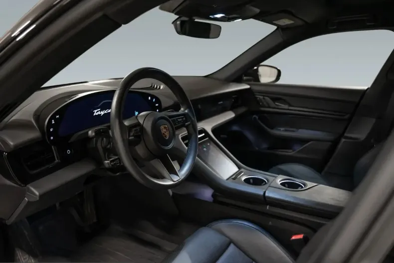 Porsche Taycan din 2022 cu 31.300 km - oferta POR216596 - foto 4