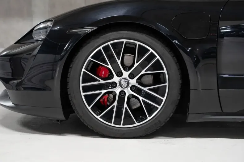 Porsche Taycan din 2022 cu 31.300 km - oferta POR216596 - foto 6