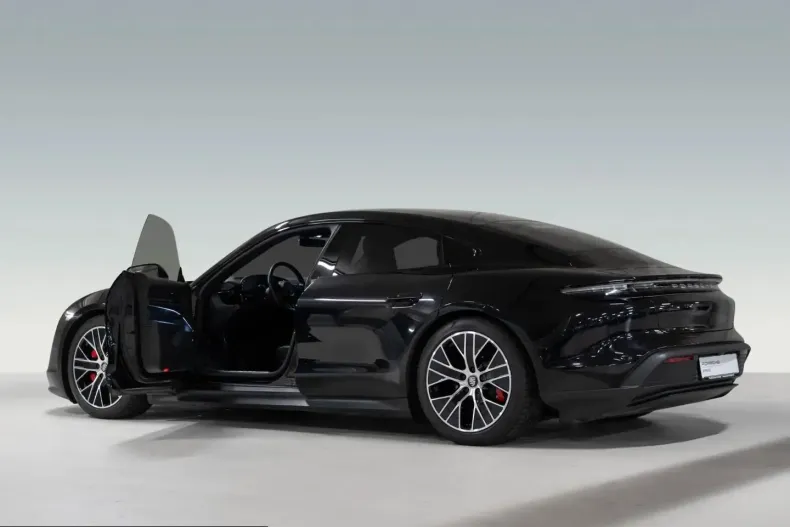 Porsche Taycan din 2022 cu 31.300 km - oferta POR216596 - foto 7