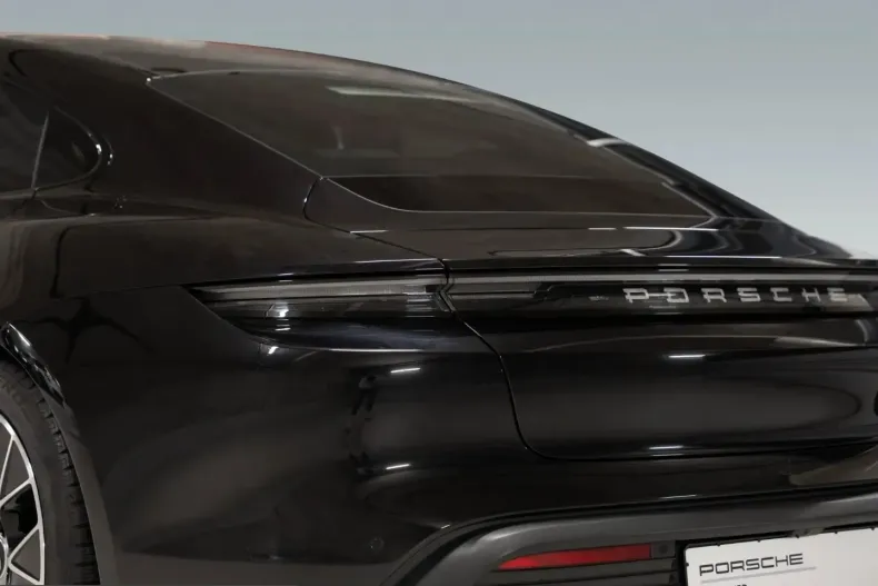 Porsche Taycan din 2022 cu 31.300 km - oferta POR216596 - foto 11