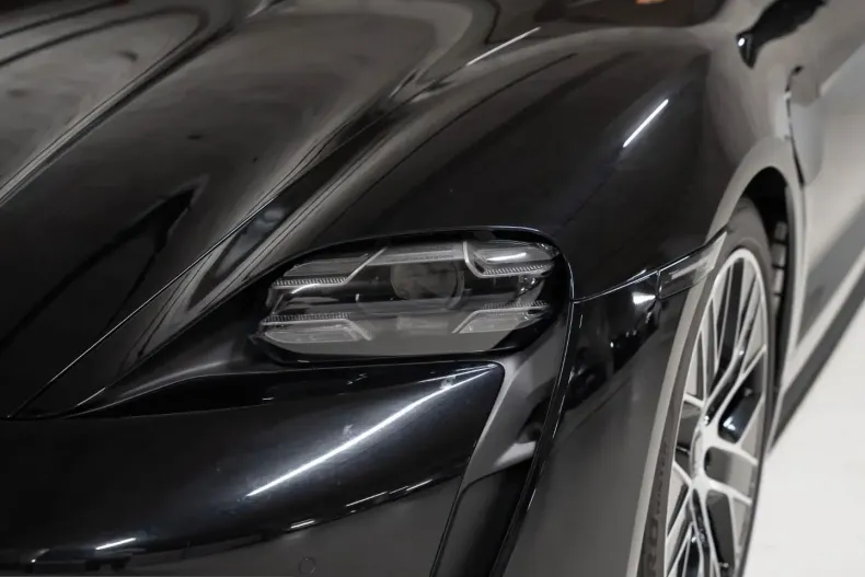 Porsche Taycan din 2022 cu 31.300 km - oferta POR216596 - foto 13