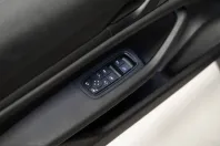 Porsche Taycan din 2022 cu 31.300 km - oferta POR216596 - foto 22