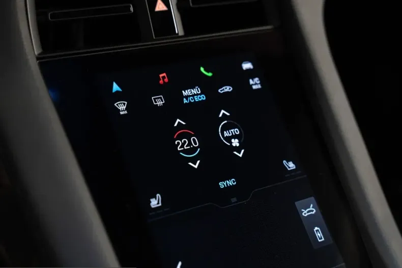 Porsche Taycan din 2022 cu 31.300 km - oferta POR216596 - foto 33