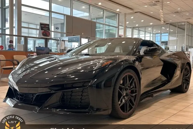 Corvette Z06 din 2025 cu 2.550 km - oferta COR216600 - foto 1