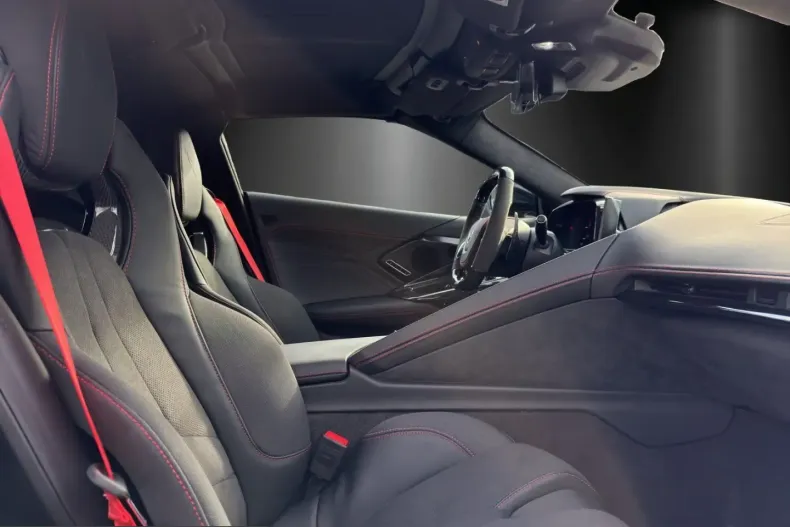 Corvette Z06 din 2025 cu 4.990 km - oferta COR216601 - foto 8