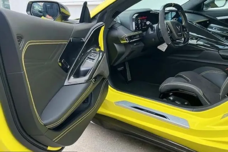 Corvette Z06 din 2025 cu 6.350 km - oferta COR216603 - foto 12