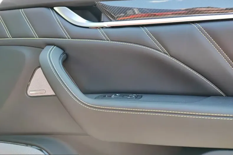 Maserati Levante din 2024 cu 19.987 km - oferta MAS216607 - foto 12