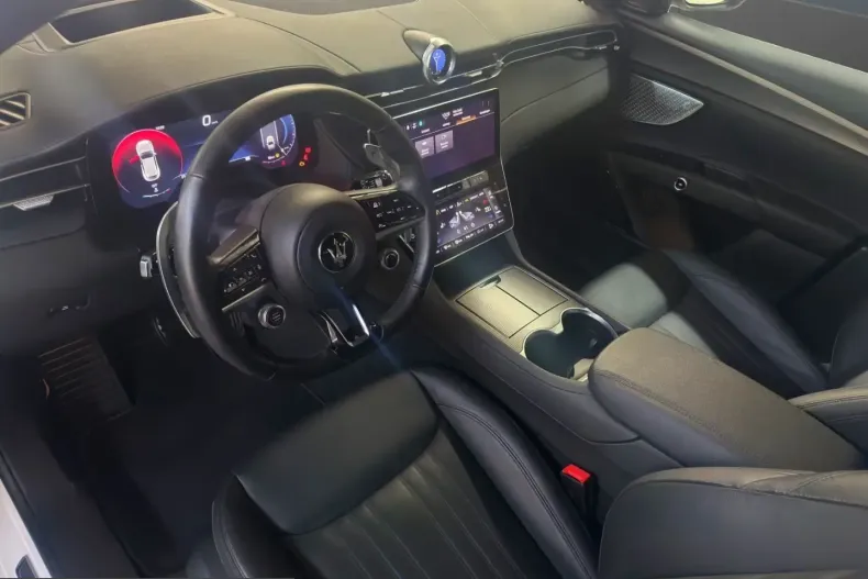 Maserati Grecale din 2024 cu 9.132 km - oferta MAS216612 - foto 13