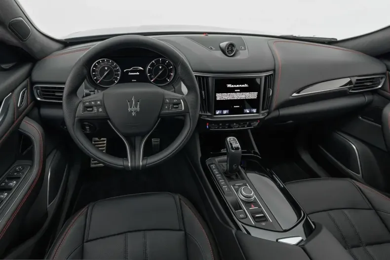 Maserati Levante din 2025 cu 10.900 km - oferta MAS216613 - foto 11