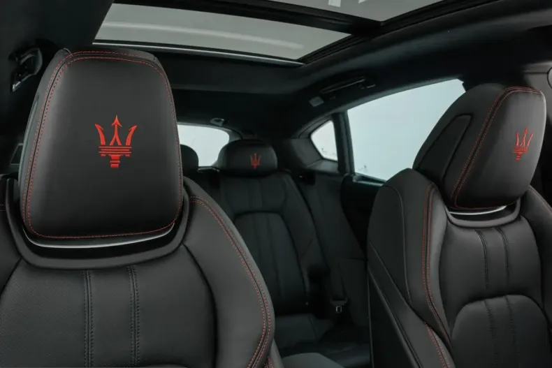 Maserati Levante din 2024 cu 25.500 km - oferta MAS216614 - foto 8