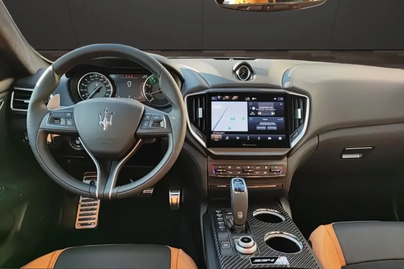 Maserati Ghibli din 2024 cu 8.449 km - oferta MAS216617 - foto 6