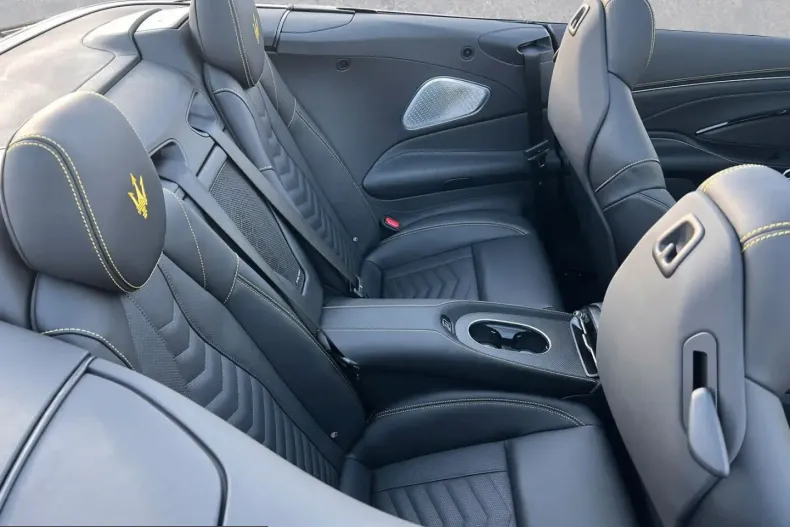 Maserati GranCabrio din 2025 cu 5.500 km - oferta MAS216619 - foto 5