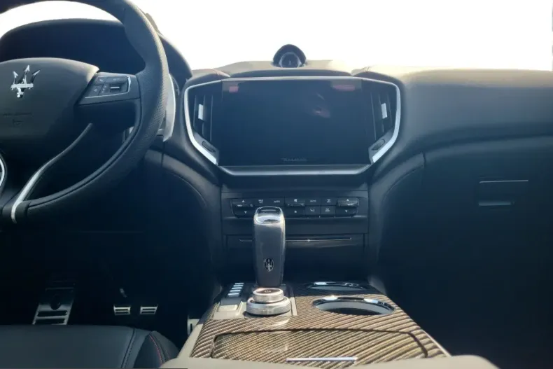 Maserati Ghibli din 2025 cu 22.500 km - oferta MAS216620 - foto 7