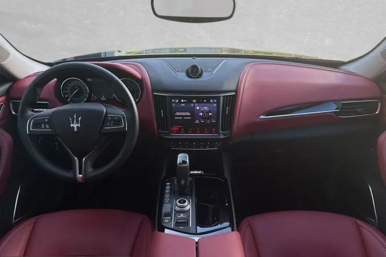 Maserati Levante din 2024 cu 6.250 km - oferta MAS216621 - foto 4