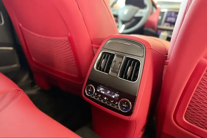 Maserati Levante din 2024 cu 6.500 km - oferta MAS216623 - foto 29