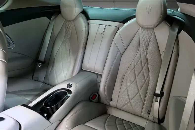 Maserati Granturismo din 2024 cu 6.132 km - oferta MAS216624 - foto 8
