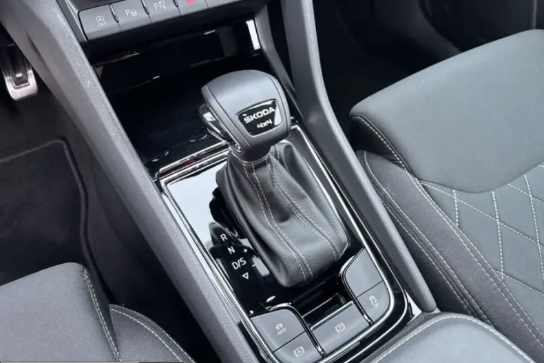 Skoda Karoq din 2026 cu 31.600 km - oferta SKO216627 - foto 14