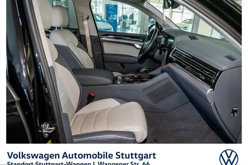 Volkswagen Touareg din 2024 cu 45.828 km - oferta VOL216635 - foto 4