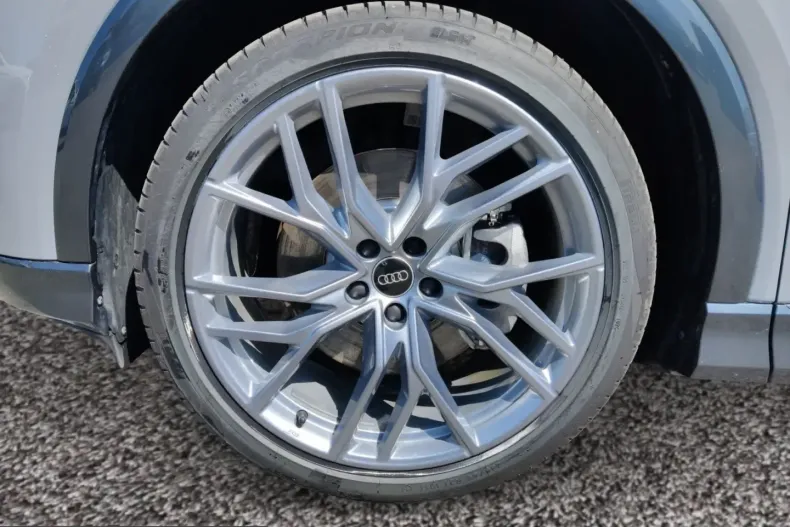 Audi Q4 e-tron din 2025 cu 5.583 km - oferta AUD216636 - foto 9