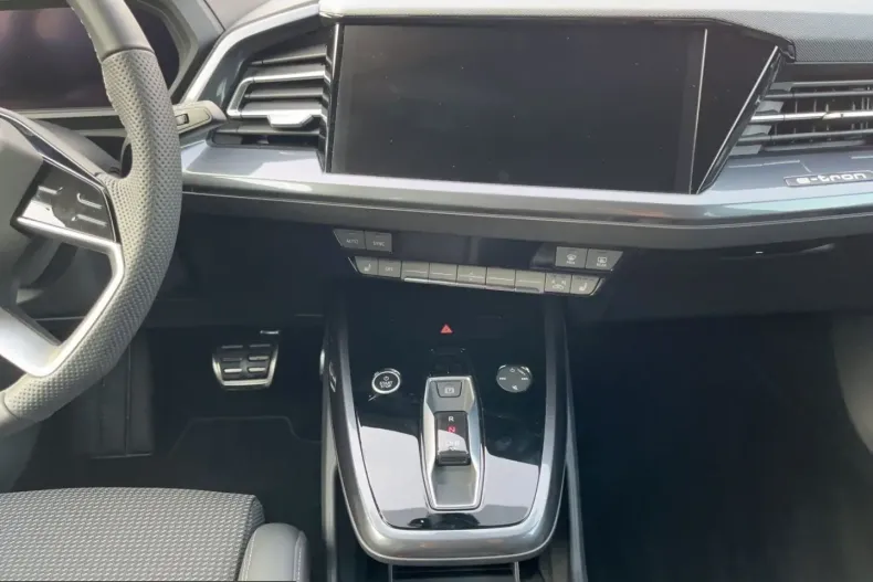 Audi Q4 e-tron din 2025 cu 18.093 km - oferta AUD216637 - foto 11
