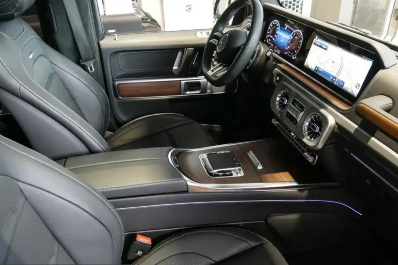 Mercedes-Benz G 63 AMG (Clasa G) din 2025 cu 14.057 km - oferta MER216638 - foto 4