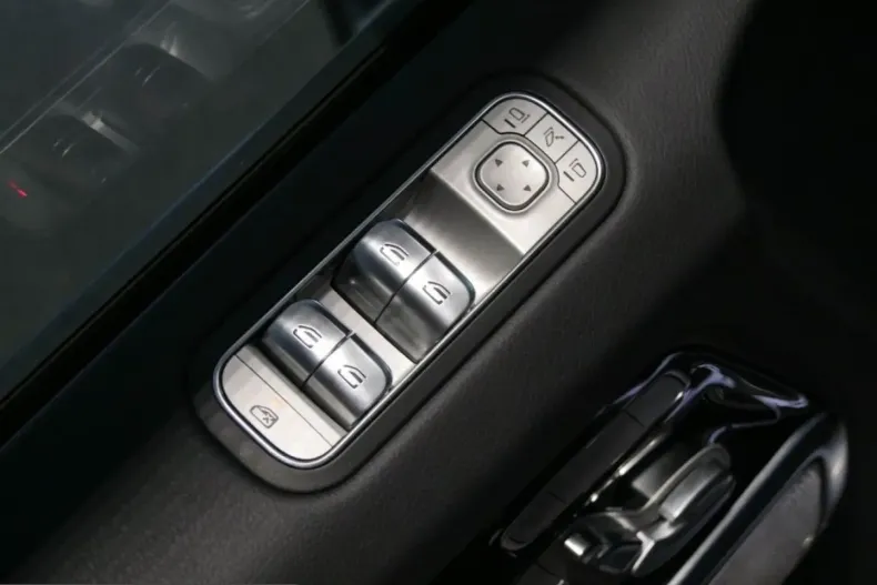 Mercedes-Benz G 63 AMG (Clasa G) din 2025 cu 14.057 km - oferta MER216638 - foto 12